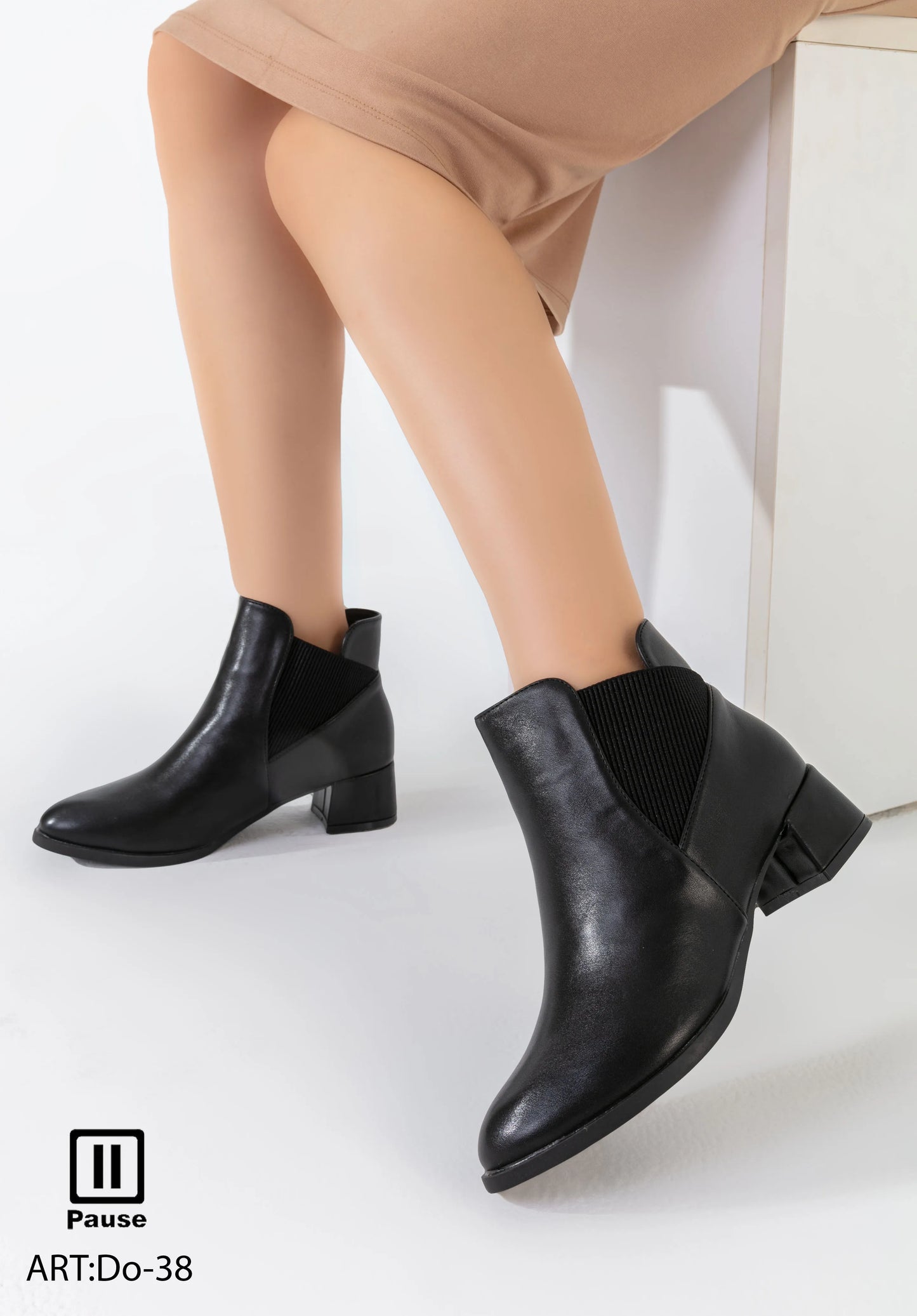 DO-38 ANKLE BOOTS