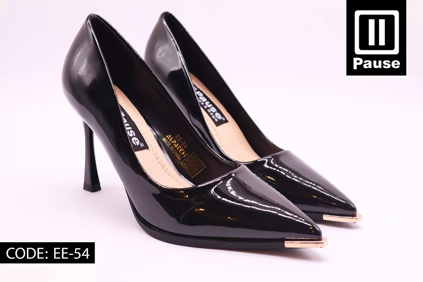 EE-53 Saint Laurent Pumps