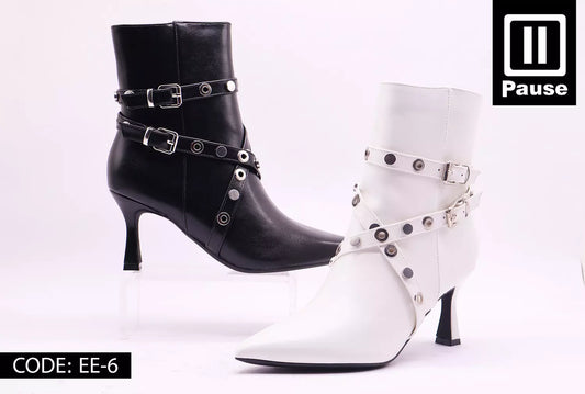 EE-6 HEELED ANKLLE BOOTS