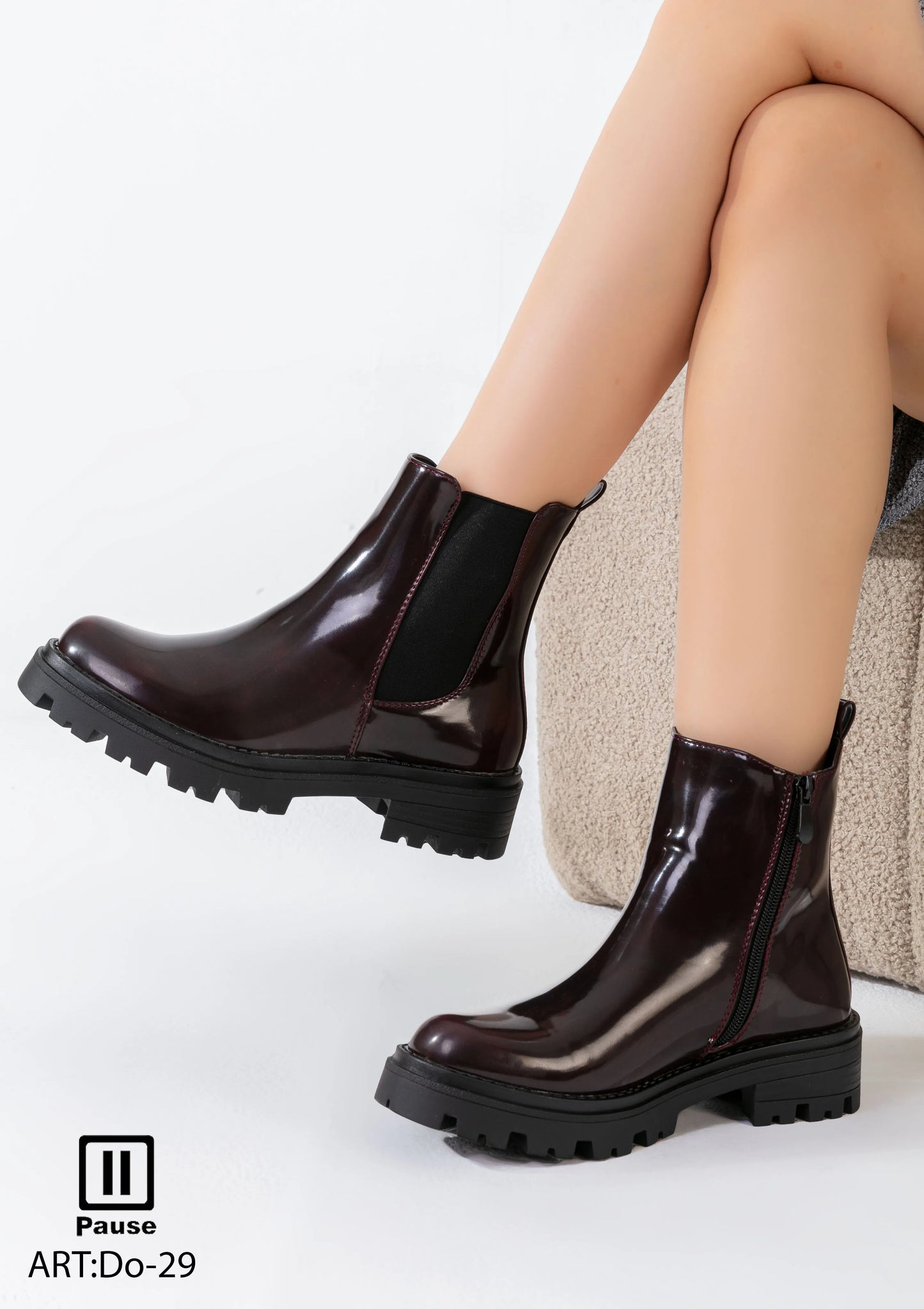 DO-29 CHELSEA GLOSSY BOOTS