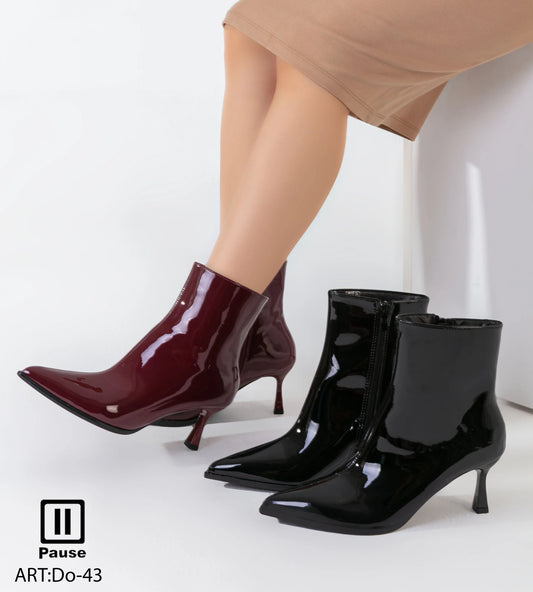 DO-43 HEELED GLOSSY ANKLE BOOTS