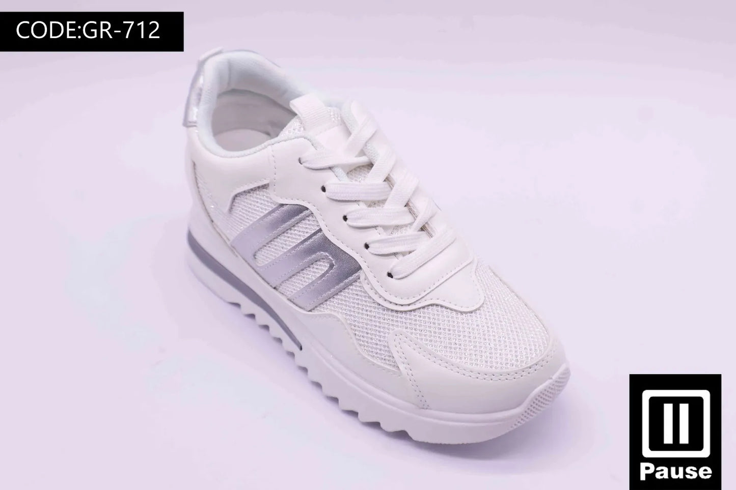 GR-712  SNEAKERS