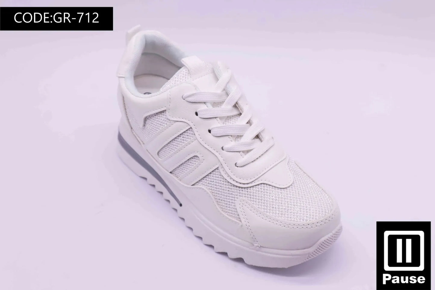 GR-712  SNEAKERS