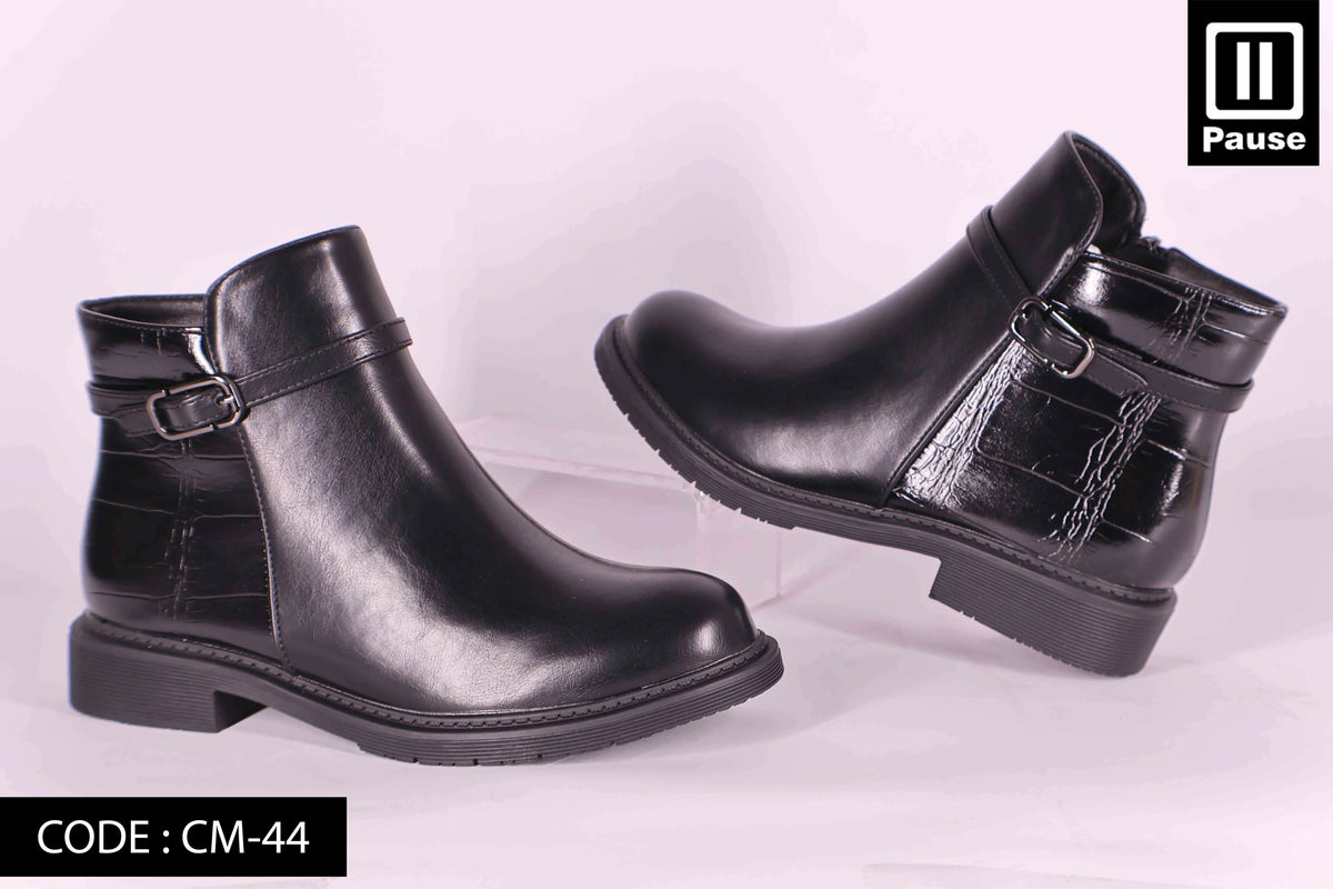 CM-44 ANKLE BOOTS