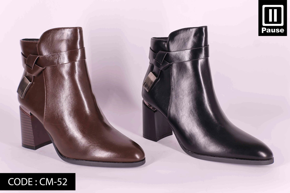 CM-52 HEELED ANKLE BOOTS