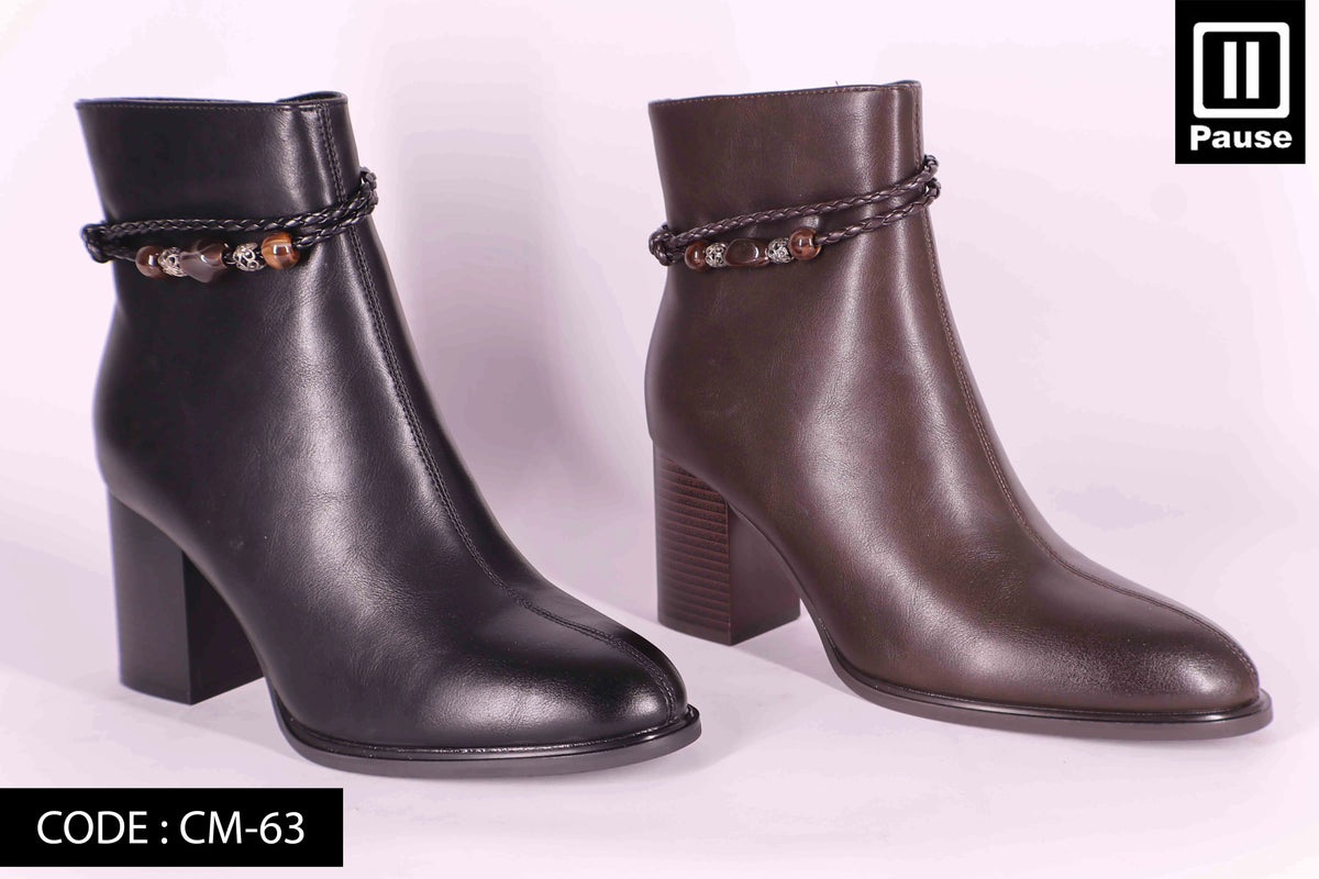 CM-64 HEELED ANKLE BOOTS