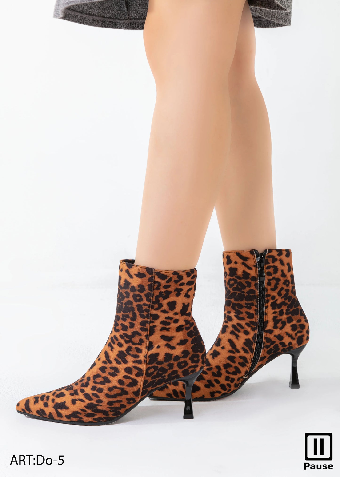 DO-5 HEELED ANKLE BOOTS