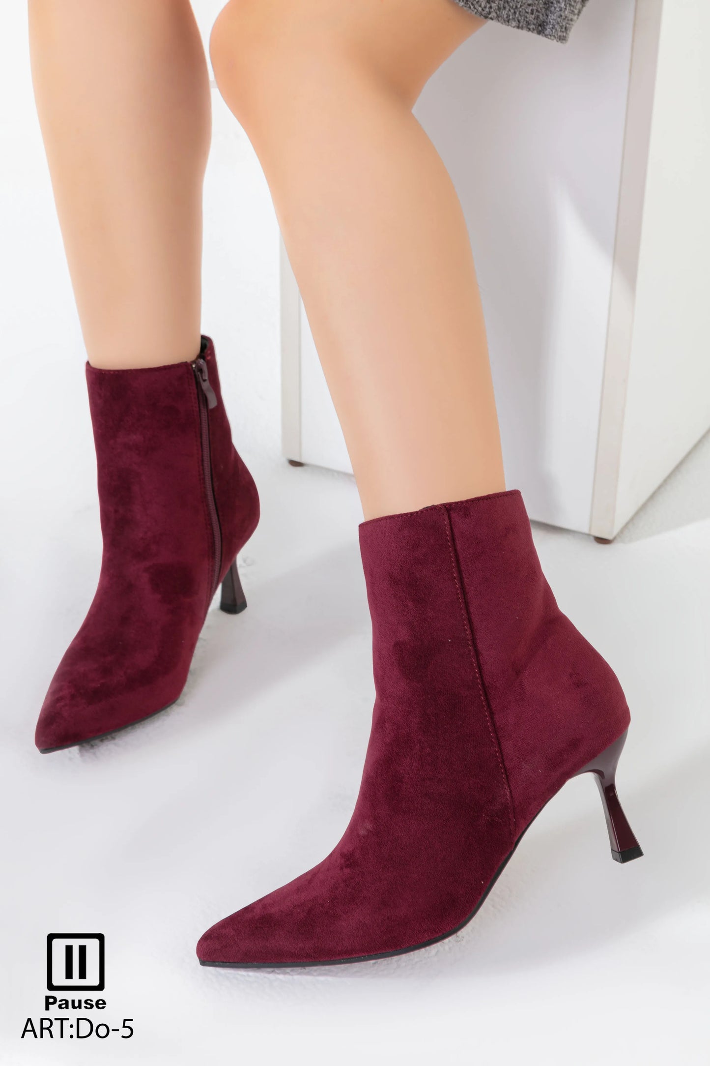 DO-5 HEELED ANKLE BOOTS